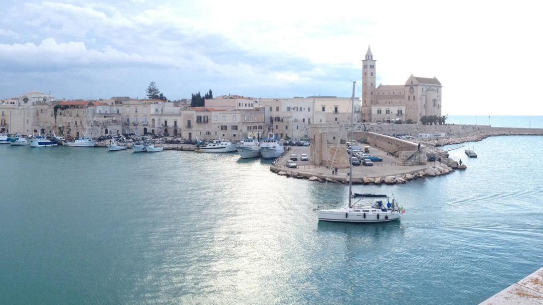 La Stradina Bed and Breakfast Trani Buitenkant foto